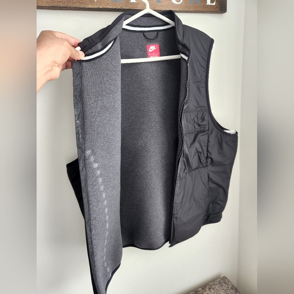 Nike Tech Fleece Vest Utility Water Repellent Zip Pockets  Size M   FD0755-010 - Picture 4 of 10